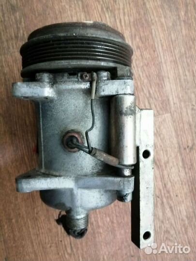 Компрессор кондиционера Audi A6 C5, AGA 2.4