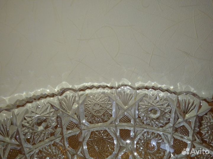 Хрустальная ваза круглая