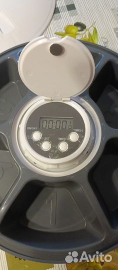 Автоматическая кормушка для животных