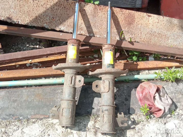 Передние стойки на chevrolet lacetti 2008