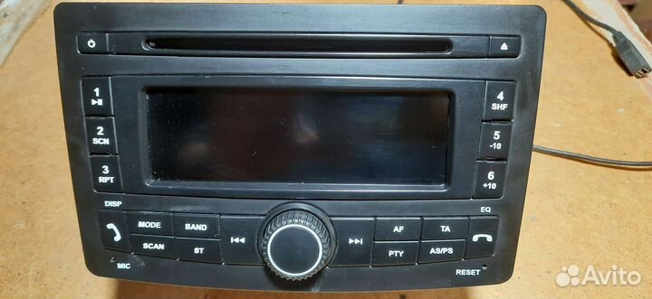 Штатная магнитола с консолью