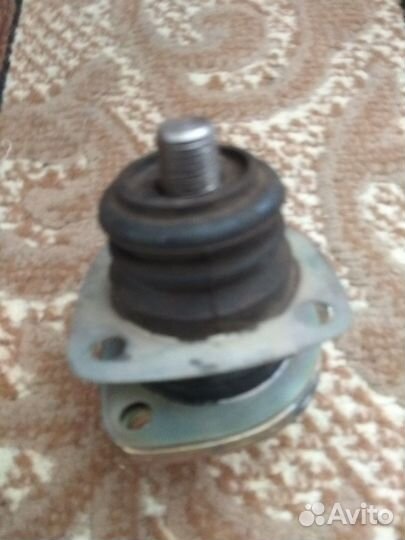 Шаровая опора нижняя