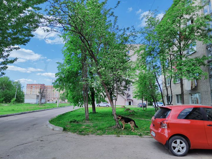 Комната 15 м² в 9-к., 4/5 эт.