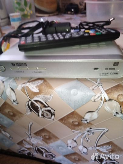 Ресивер триколор GS 8306 с пакетом Единый