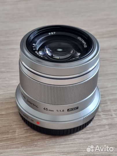 Объектив Olympus 45mm 1.8