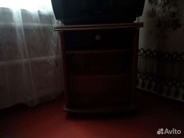 Тумба под телевизор