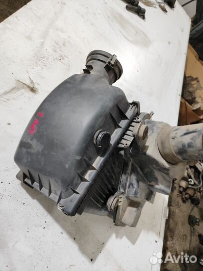 Корпус воздушного фильтра BMW E65