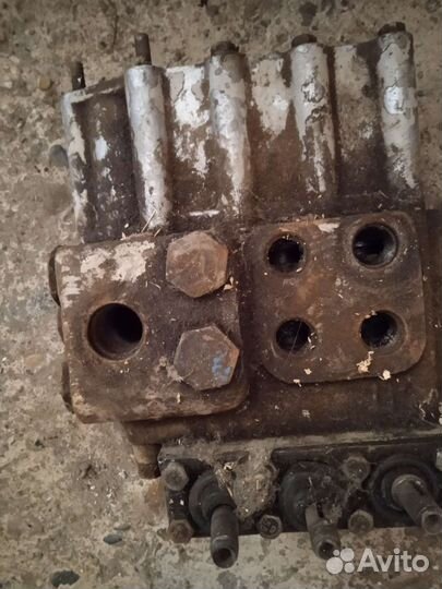 Гидро распределитель