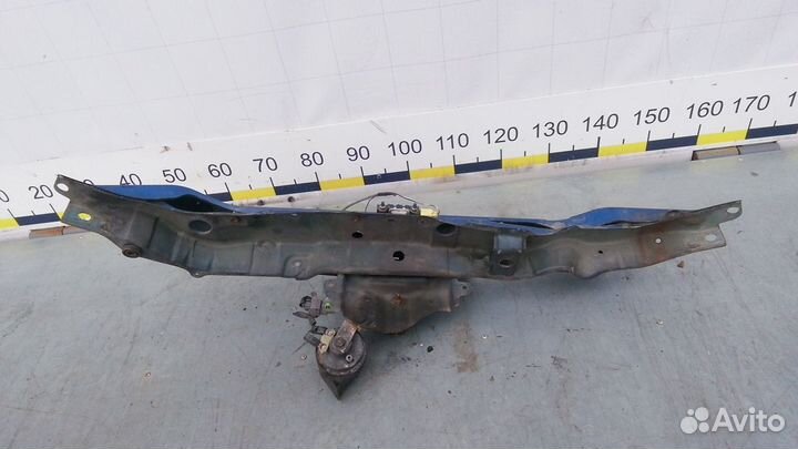 Рамка капота на Nissan Note E11