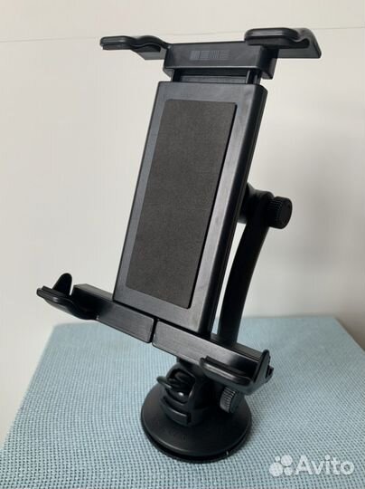 Автомобильный держатель для планшета