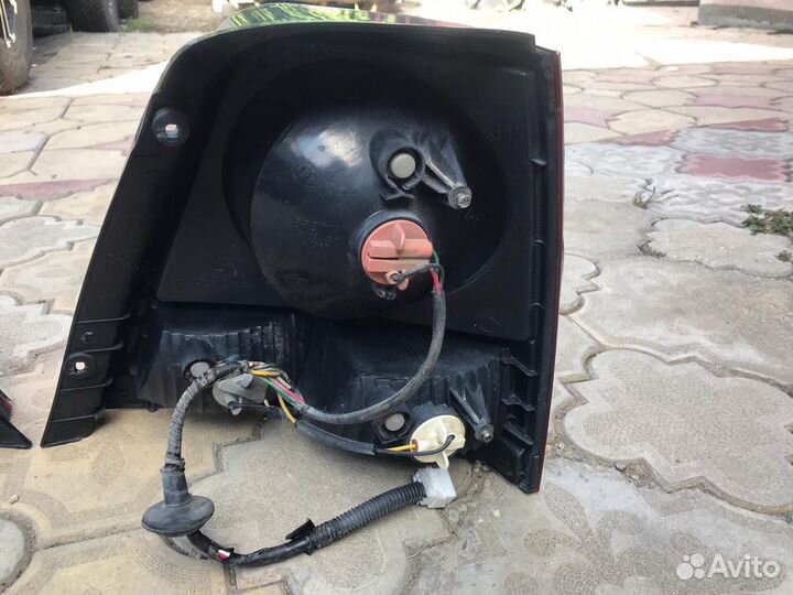 Задние фонари Kia Sorento 1