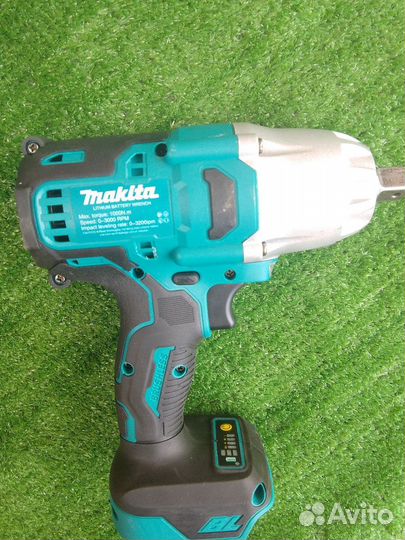 Гайковерт ударный аккумуляторный makita 800нм