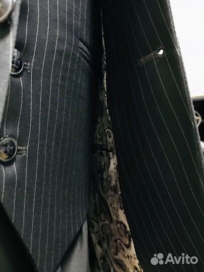 Костюм черный в полоску