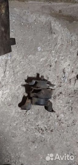 Подушка двигателя хонда партнер D16A