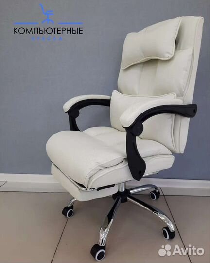 Офисное кресло руководителя