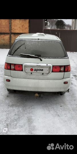 Фаркоп с розеткой Toyota Ipsum 96-01