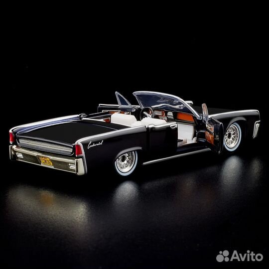 Hot Wheels RLC Exclusive ’61 Lincoln Continental