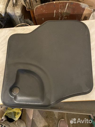 Обшивка задних дверей Фургон largus