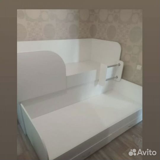 Двухьярусные кровати