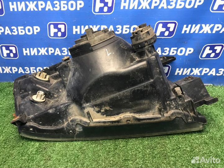 Фара левая Mitsubishi Pajero 3 V6 3.2D 4M41