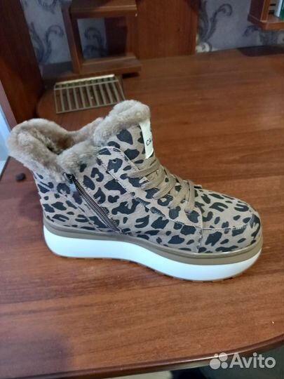 Продам новые ботинки спорт-шик
