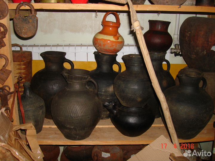 Крынка старинная, глиняные Кувшины, корчаги горшки
