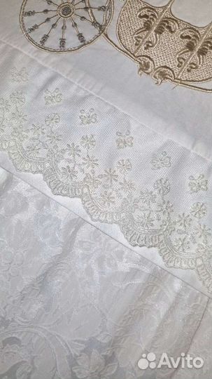 Комплект в кроватку очень красивый