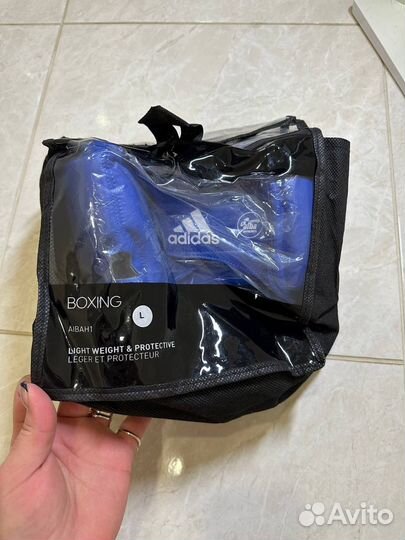 Боксерский шлем adidas