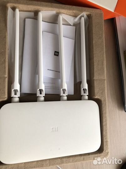Wi-Fi роутер Mi 4A (dvb4230gl)