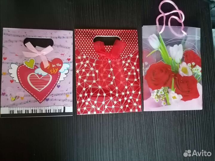 Подарочные пакеты, коробочки