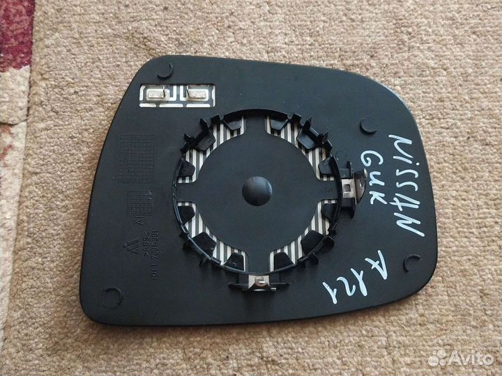 Nissan Juke Зеркальный элемент