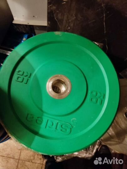 Стойки для гантелей technogym и блины олимпийские