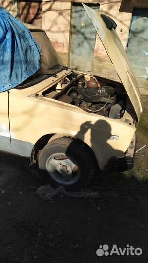 Продается автомобильные запчасти на разбор