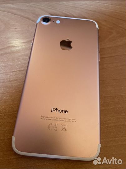 Телефон iPhone 7 32Гб