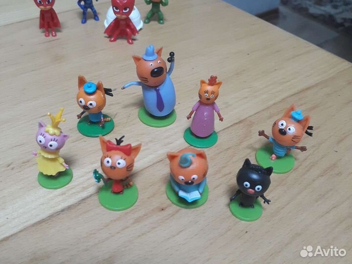 Киндеры коллекция лошадка хасбро