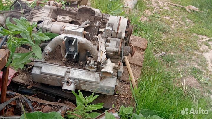 Двигатель на ж 2715 со всем навесным, и коробкой