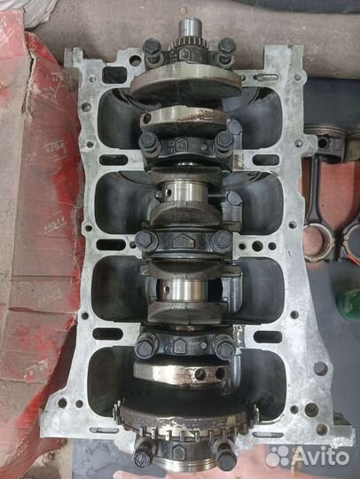 Блок цилиндров с коленвалом