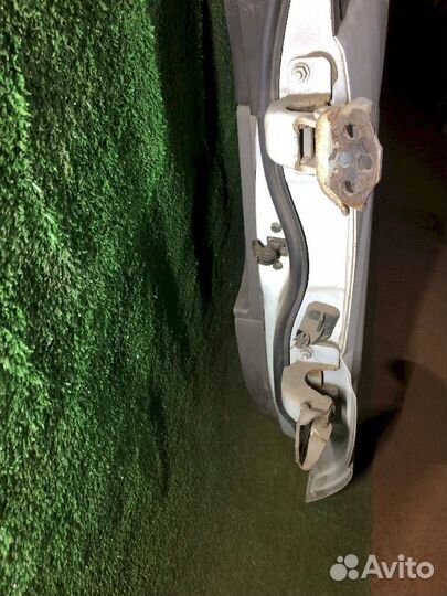 Дверь передняя левая nissan Elgrand ALE50 Перламут