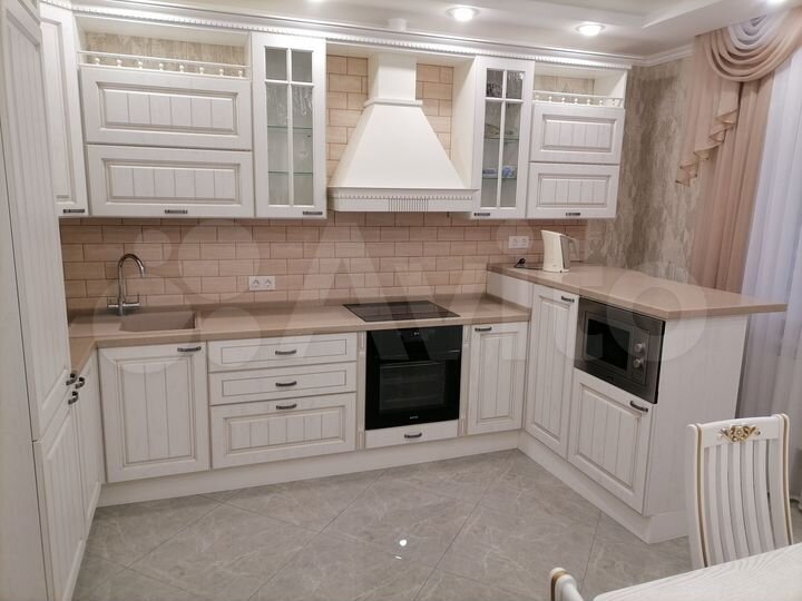 2-к. квартира, 72 м², 5/12 эт.