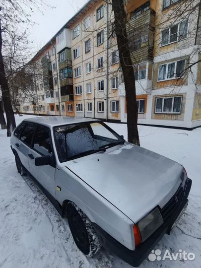 Автомобиль ваз 2109
