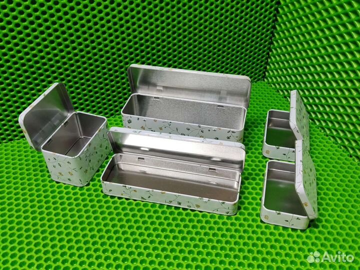 Коробки жестяные с крышкой