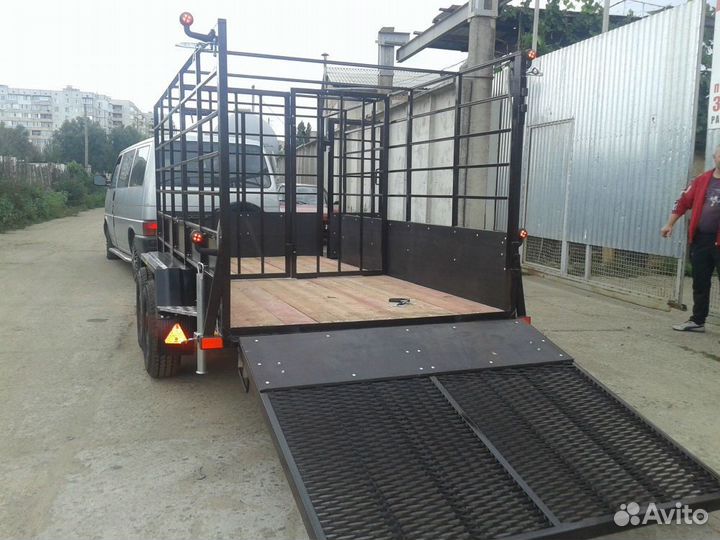 Скотовоз прицеп