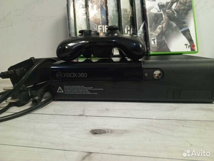 Xbox 360 E прошитый l3.0 и геймпад