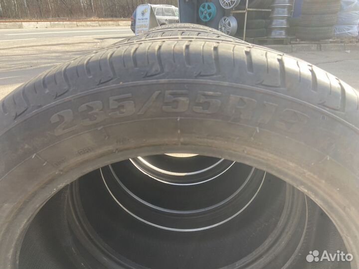 Royal Black Royal Performance 235/55 R19 105V