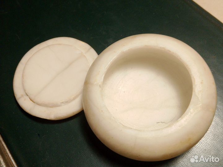 Маленькая шкатулка из камня