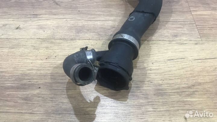 Патрубок охлаждения BMW 7 E65/E66/E67 рест. E65