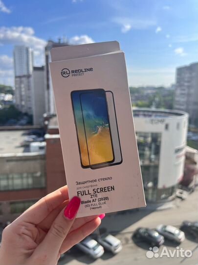 Защитные стекла для смартфонов и чехлы