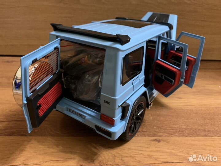 Машинка Мерс Гелик большой 28см с выхлопом