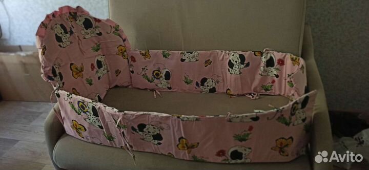 Бортик в кроватку новый