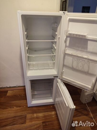 Холодильник dexp двухдверный